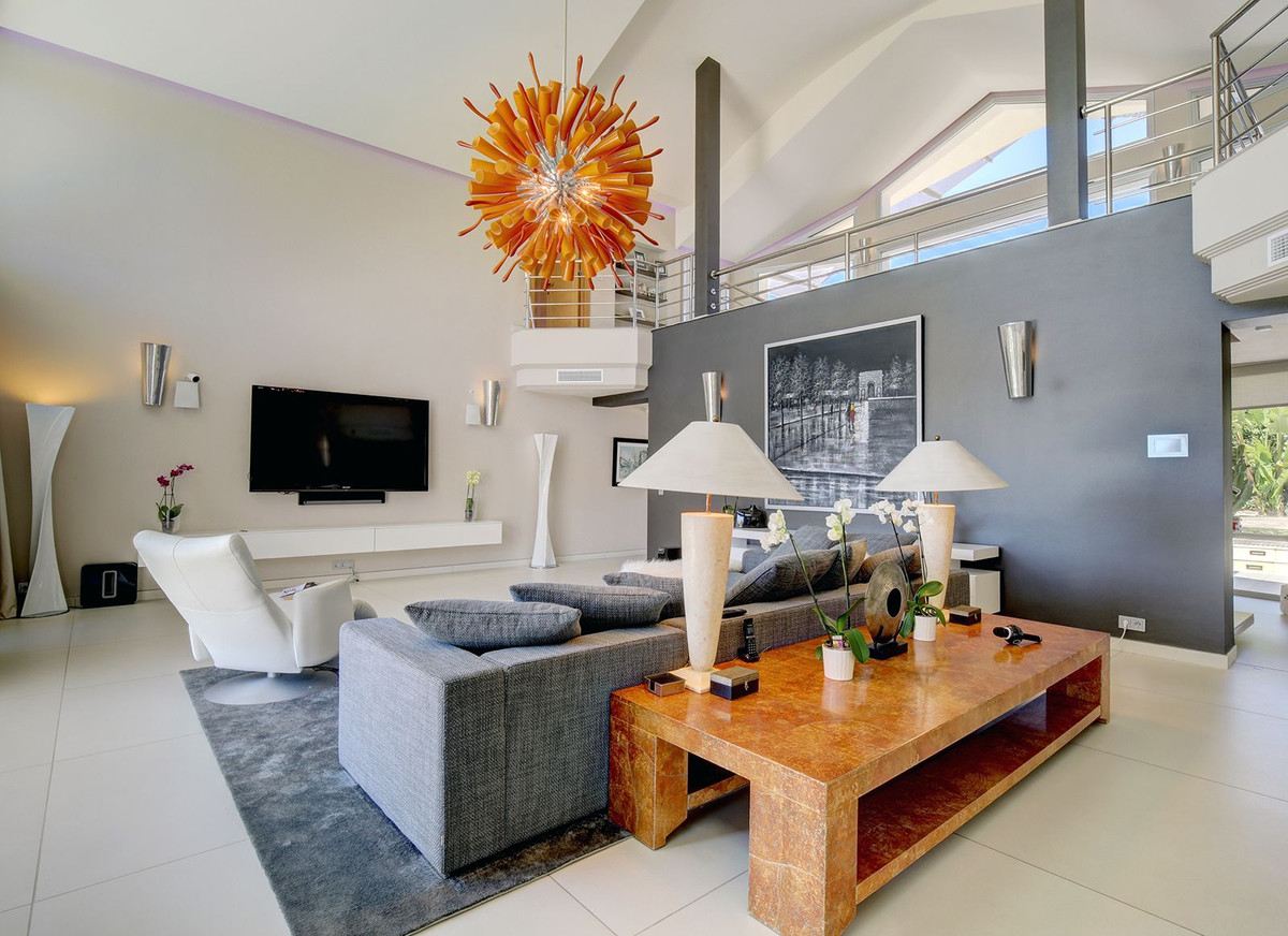 Huis te koop in Nueva Andalucía | 5 slaapkamers H4372624