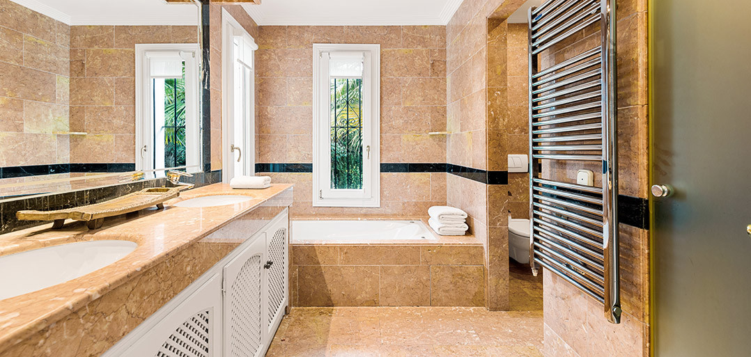 Huis te koop in Nueva Andalucía | 6 slaapkamers H4439494
