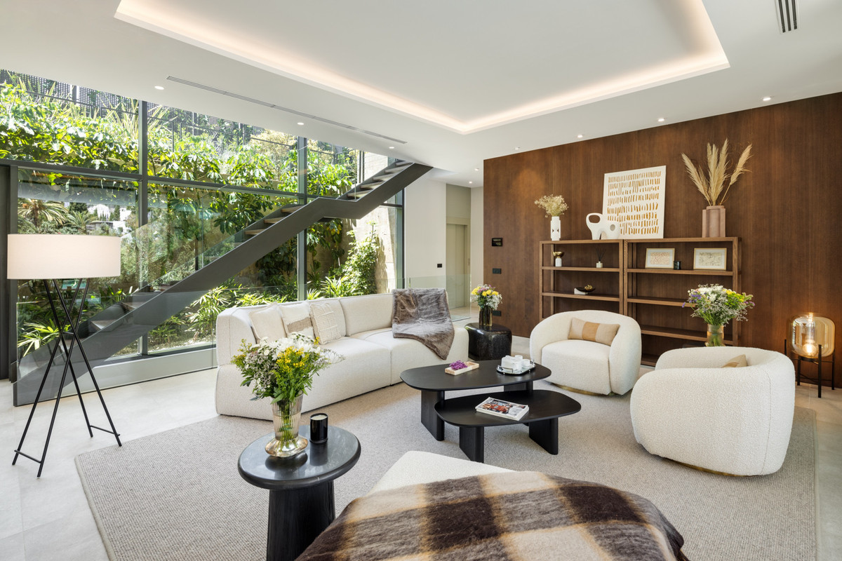 Huis te koop in Nueva Andalucía | 5 slaapkamers H4802620