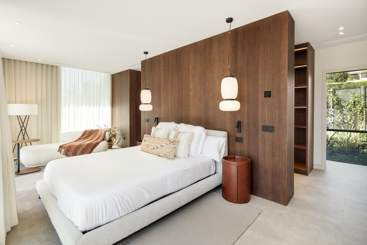 Huis te koop in Nueva Andalucía | 5 slaapkamers H4802620