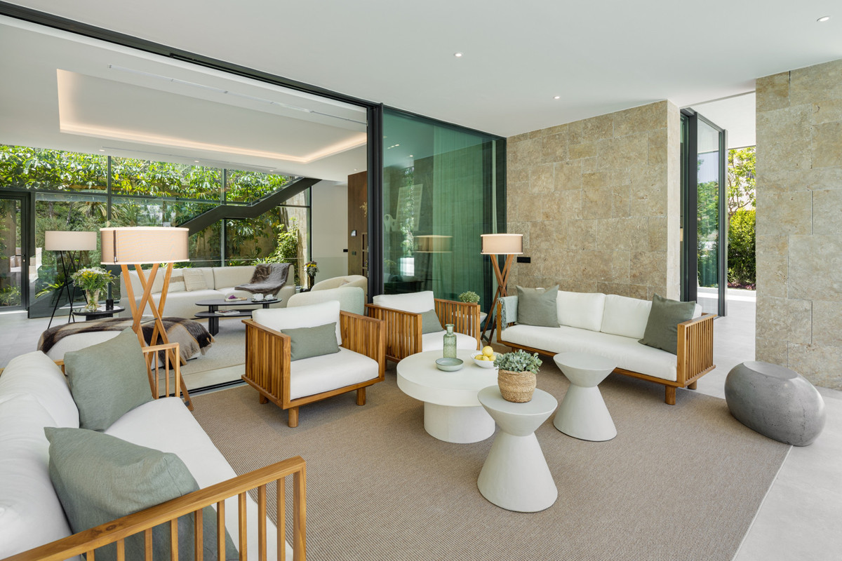 Huis te koop in Nueva Andalucía | 5 slaapkamers H4802620