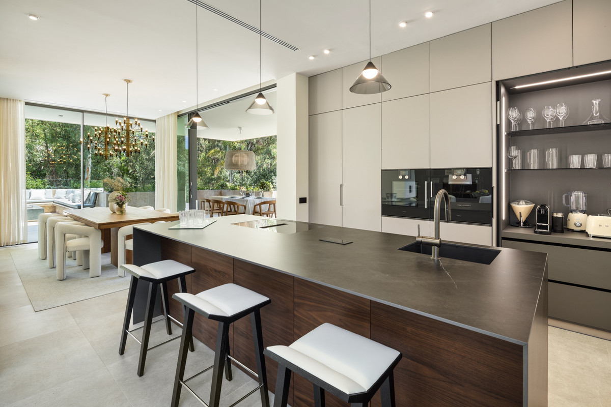 Huis te koop in Nueva Andalucía | 5 slaapkamers H4802620