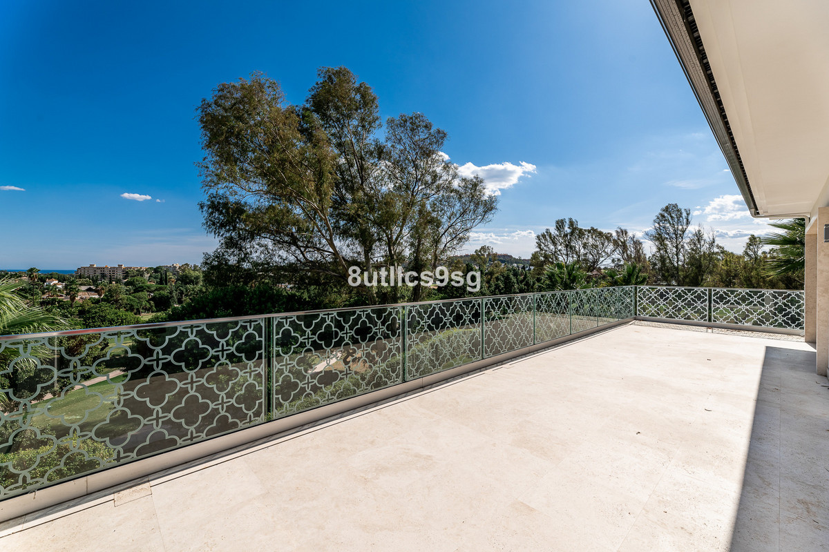Huis te koop in Nueva Andalucía | 5 slaapkamers H4838200
