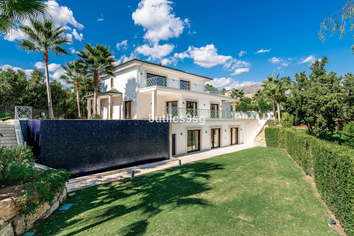 Huis te koop in Nueva Andalucía | 5 slaapkamers H4838200