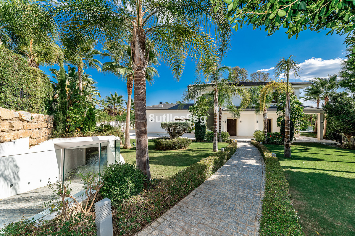 Huis te koop in Nueva Andalucía | 5 slaapkamers H4838200