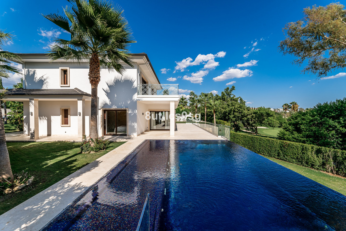 Huis te koop in Nueva Andalucía | 5 slaapkamers H4838200
