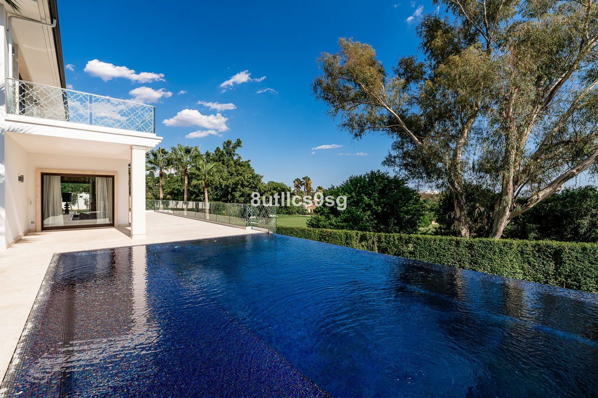 Huis te koop in Nueva Andalucía | 5 slaapkamers H4838200