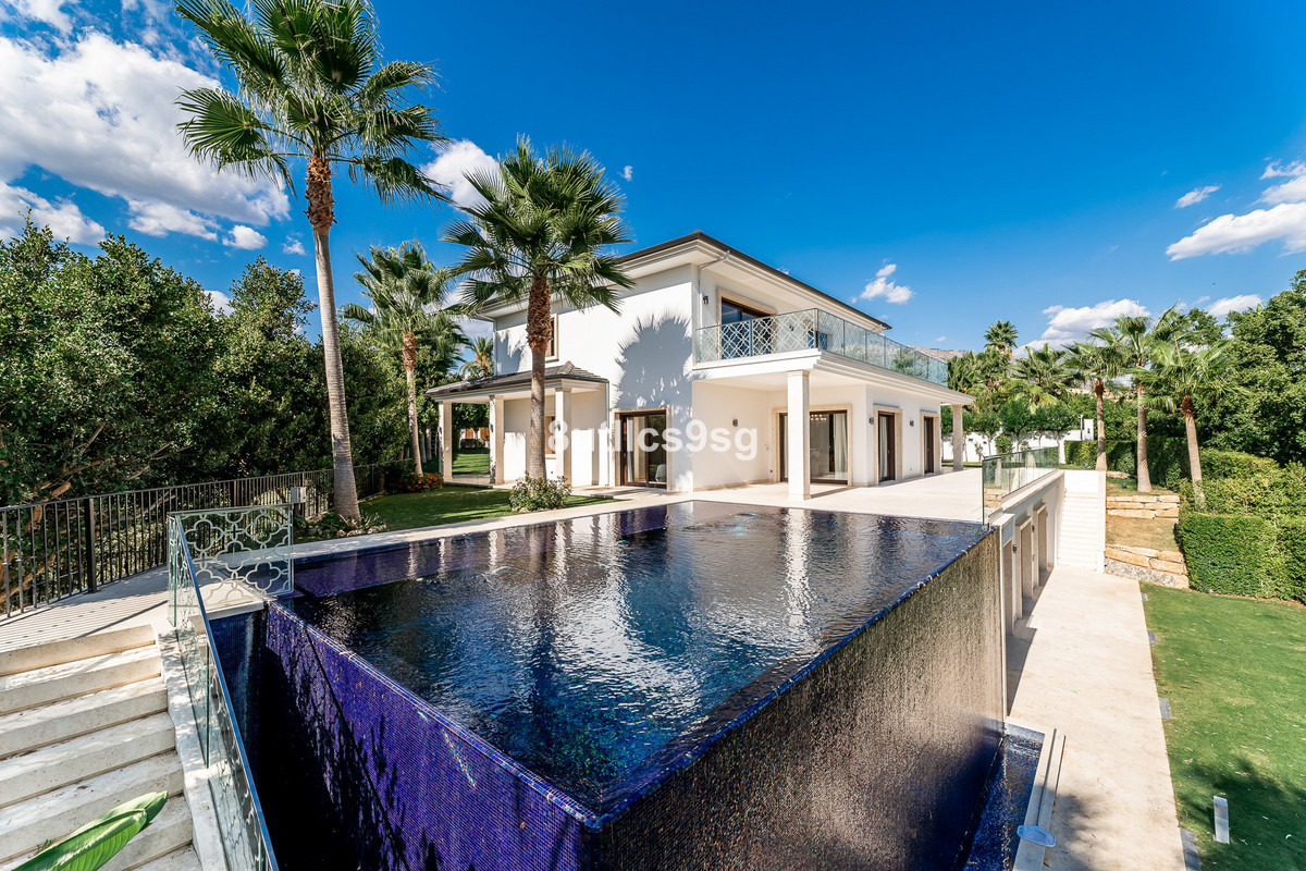 Huis te koop in Nueva Andalucía | 5 slaapkamers H4838200