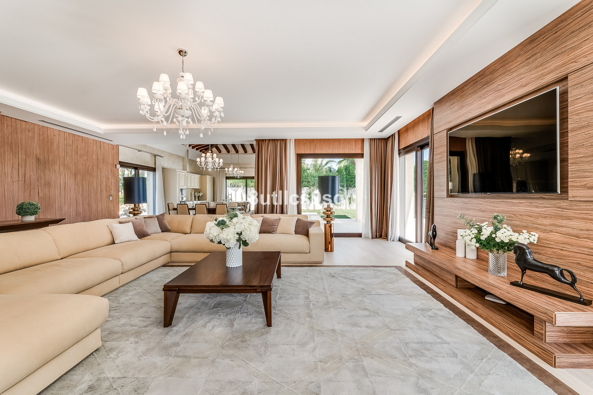 Huis te koop in Nueva Andalucía | 5 slaapkamers H4838200