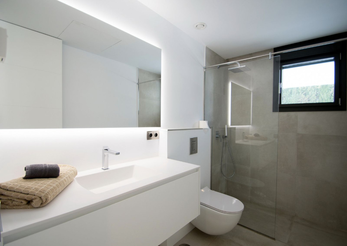 Huis te koop in Nueva Andalucía | 5 slaapkamers H4846231