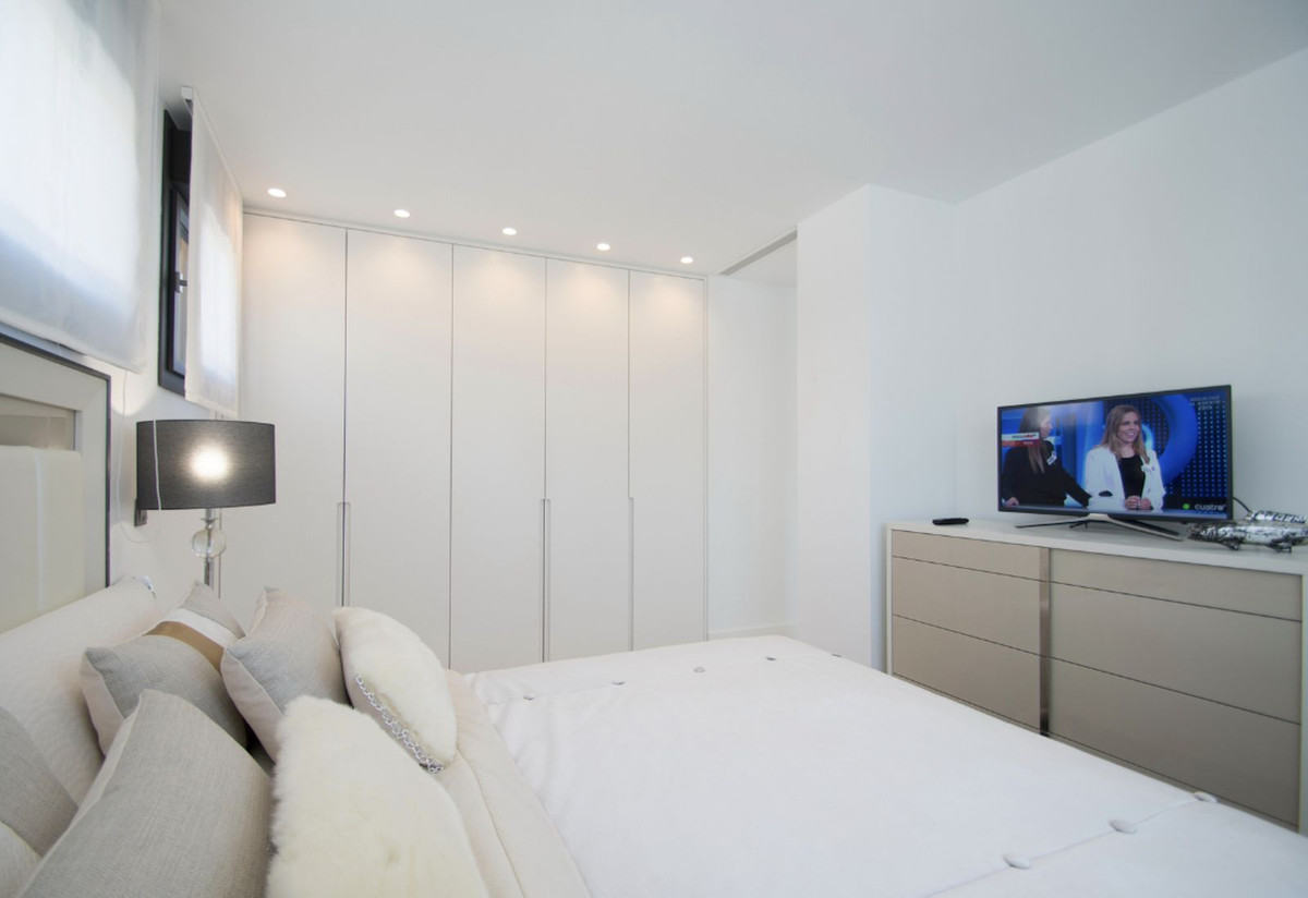 Huis te koop in Nueva Andalucía | 5 slaapkamers H4846231