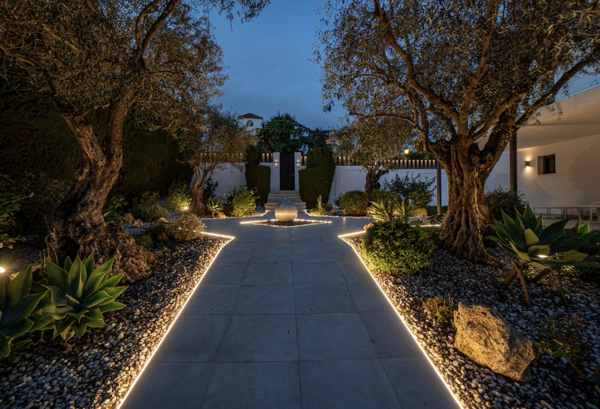 Huis te koop in Nueva Andalucía | 5 slaapkamers H4846231