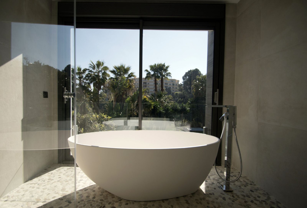 Huis te koop in Nueva Andalucía | 5 slaapkamers H4846231