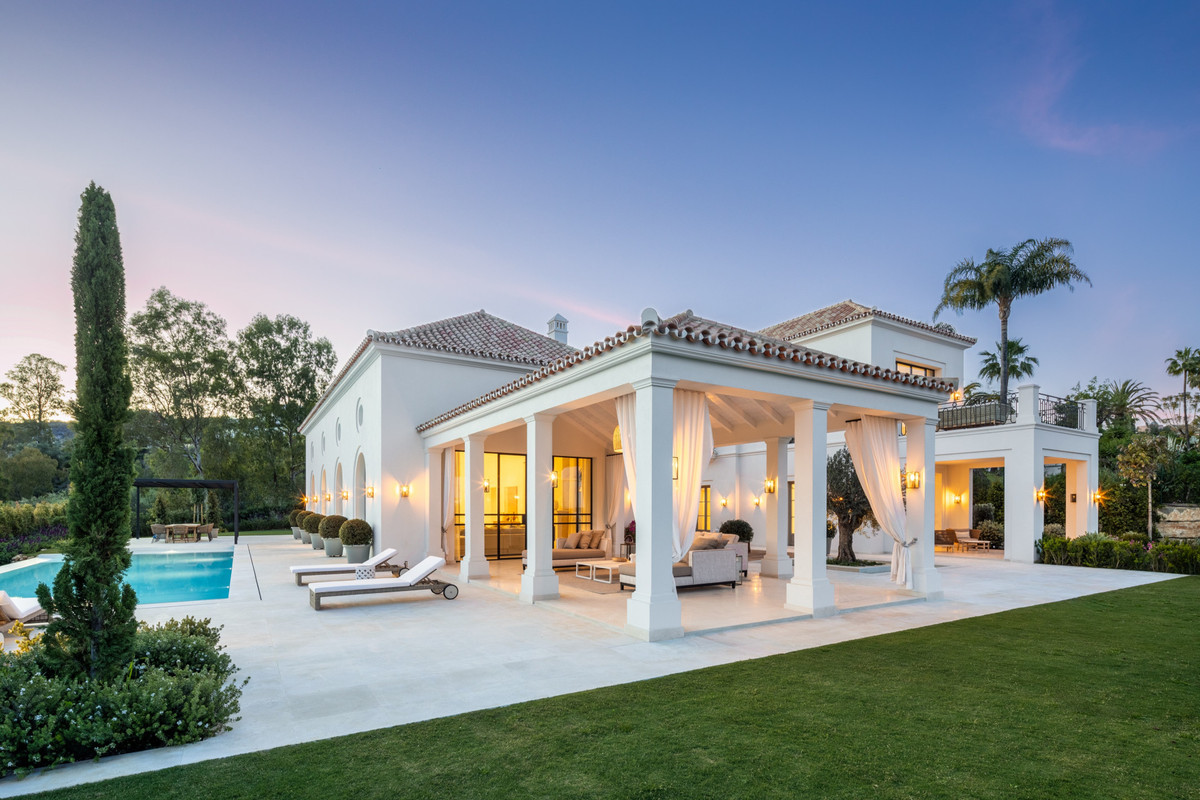 Huis te koop in Nueva Andalucía | 6 slaapkamers H4896823