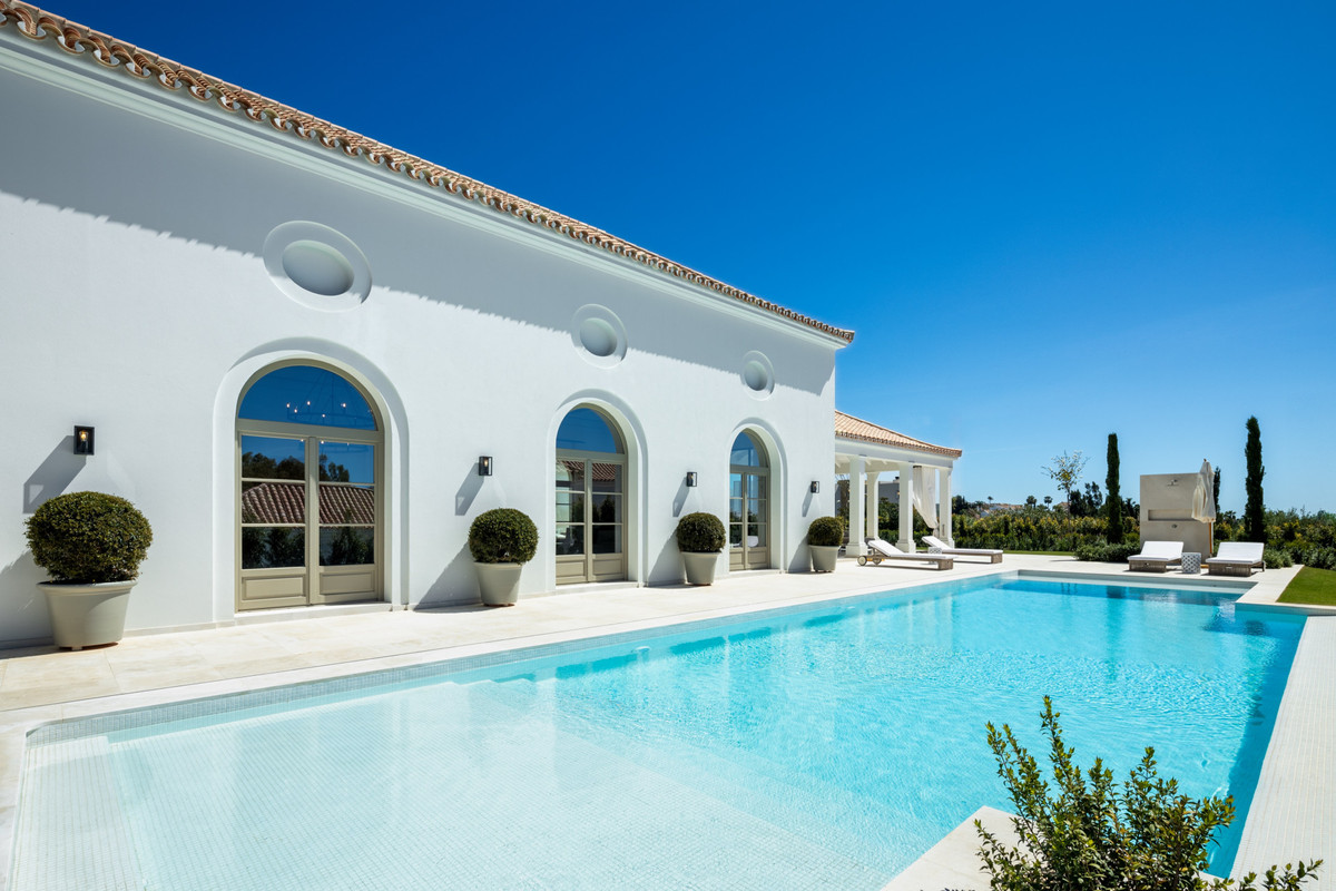 Huis te koop in Nueva Andalucía | 6 slaapkamers H4896823
