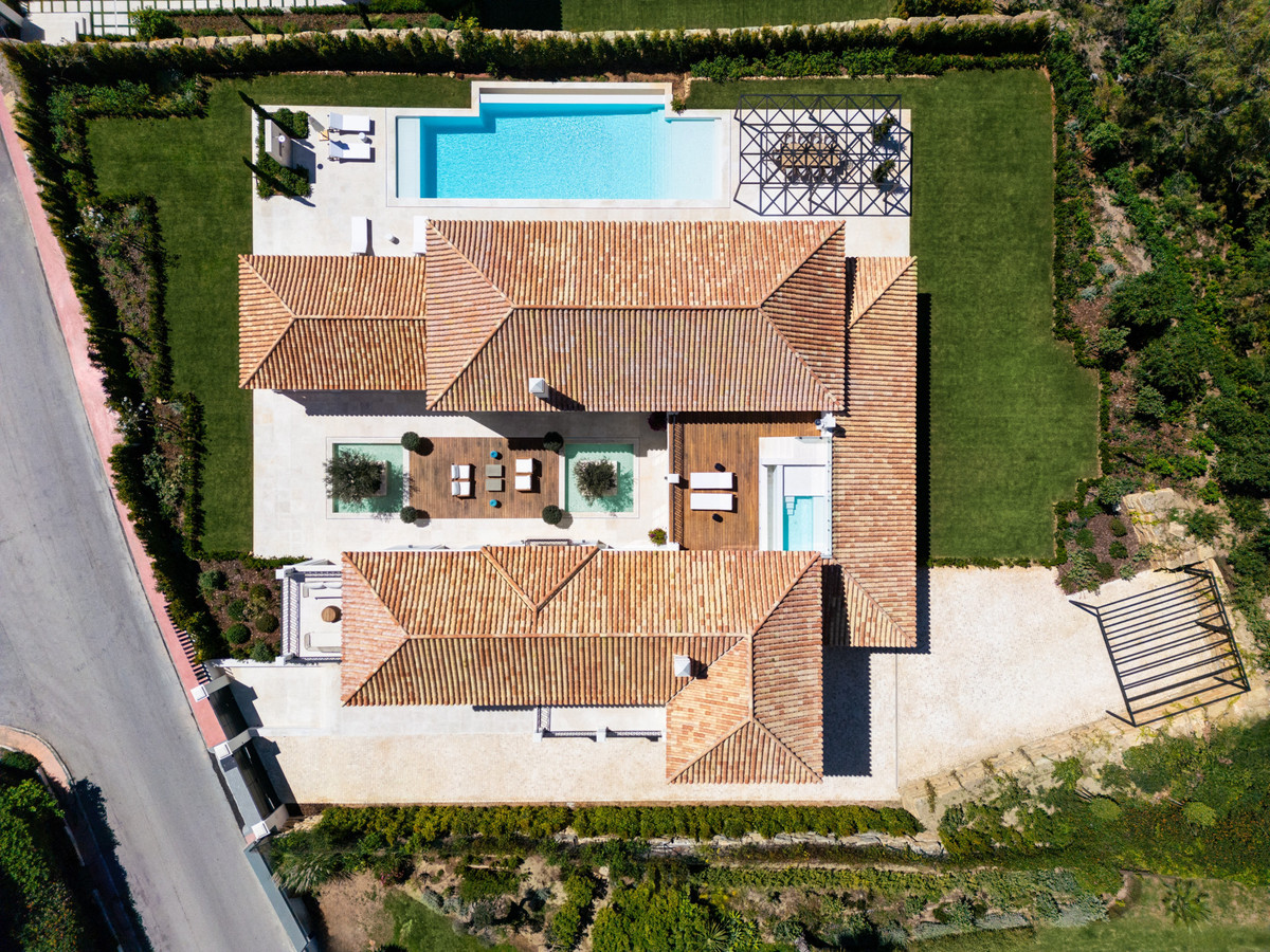 Huis te koop in Nueva Andalucía | 6 slaapkamers H4896823