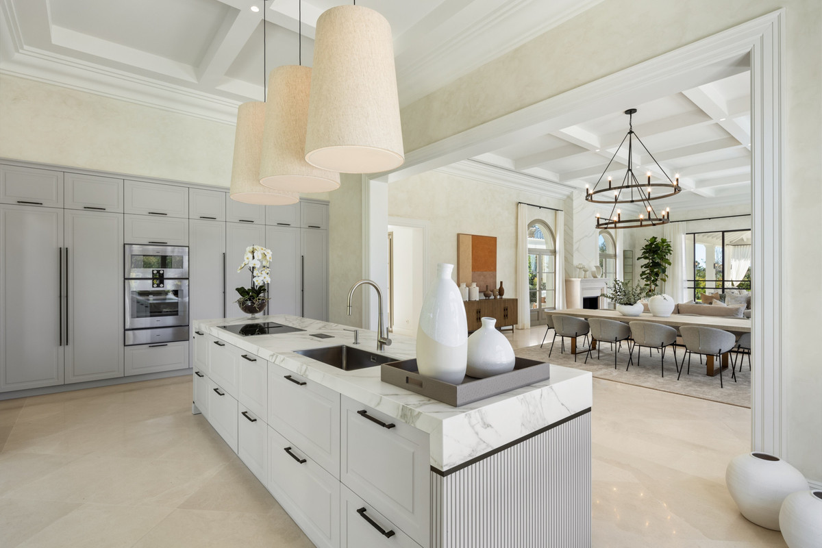Huis te koop in Nueva Andalucía | 6 slaapkamers H4896823
