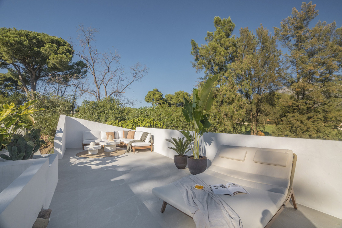Huis te koop in Nueva Andalucía | 5 slaapkamers H4917565