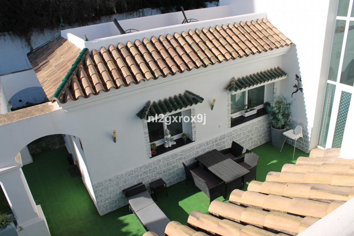 Vrijstaande Villa in Nueva Andalucía-46