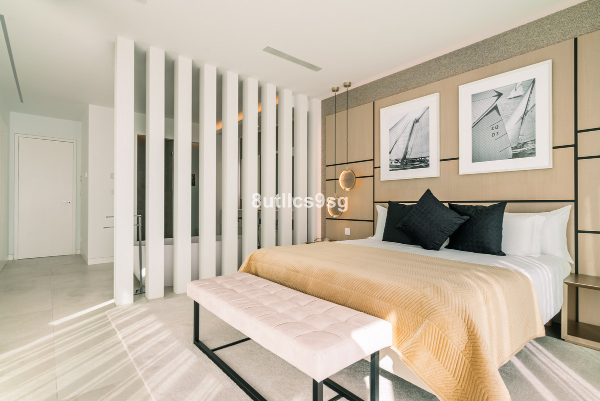Huis te koop in Nueva Andalucía | 5 slaapkamers H4922260