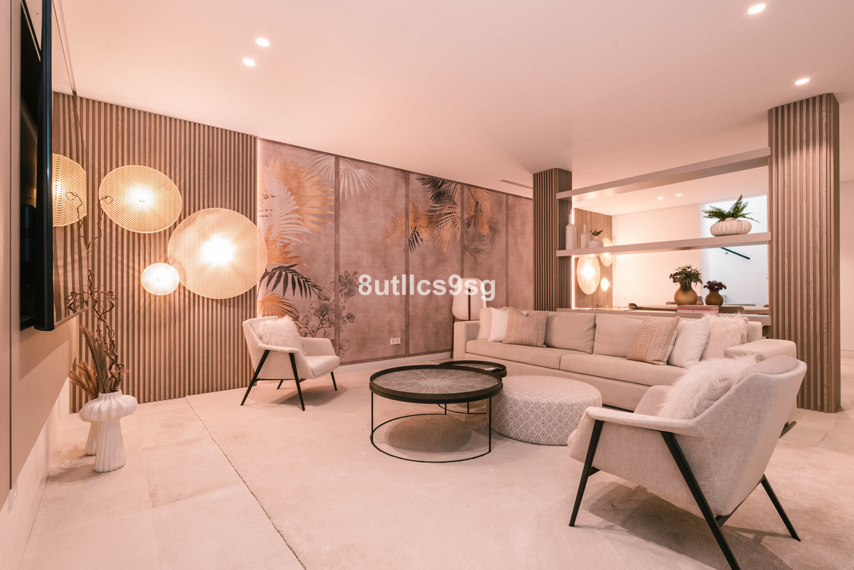 Huis te koop in Nueva Andalucía | 5 slaapkamers H4922260