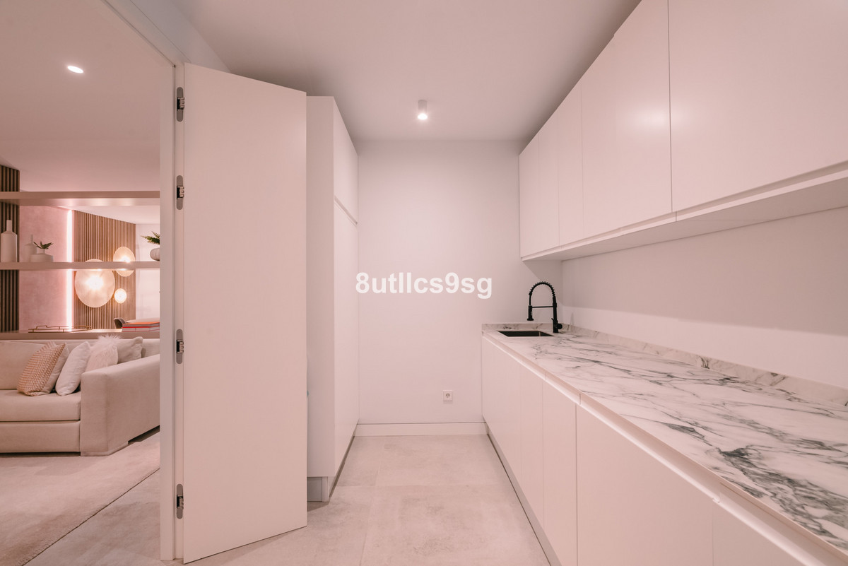 Huis te koop in Nueva Andalucía | 5 slaapkamers H4922260