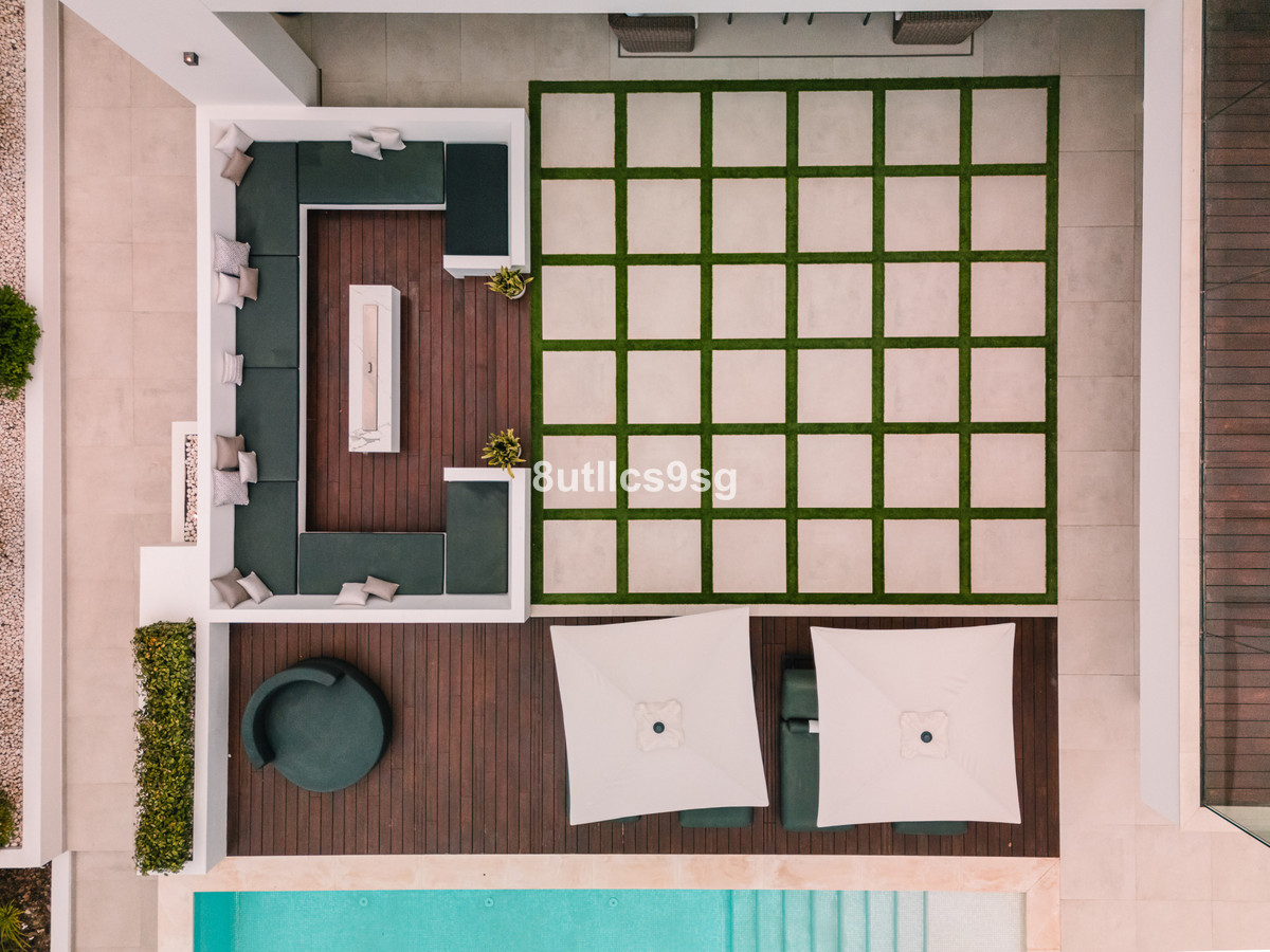 Huis te koop in Nueva Andalucía | 5 slaapkamers H4922260