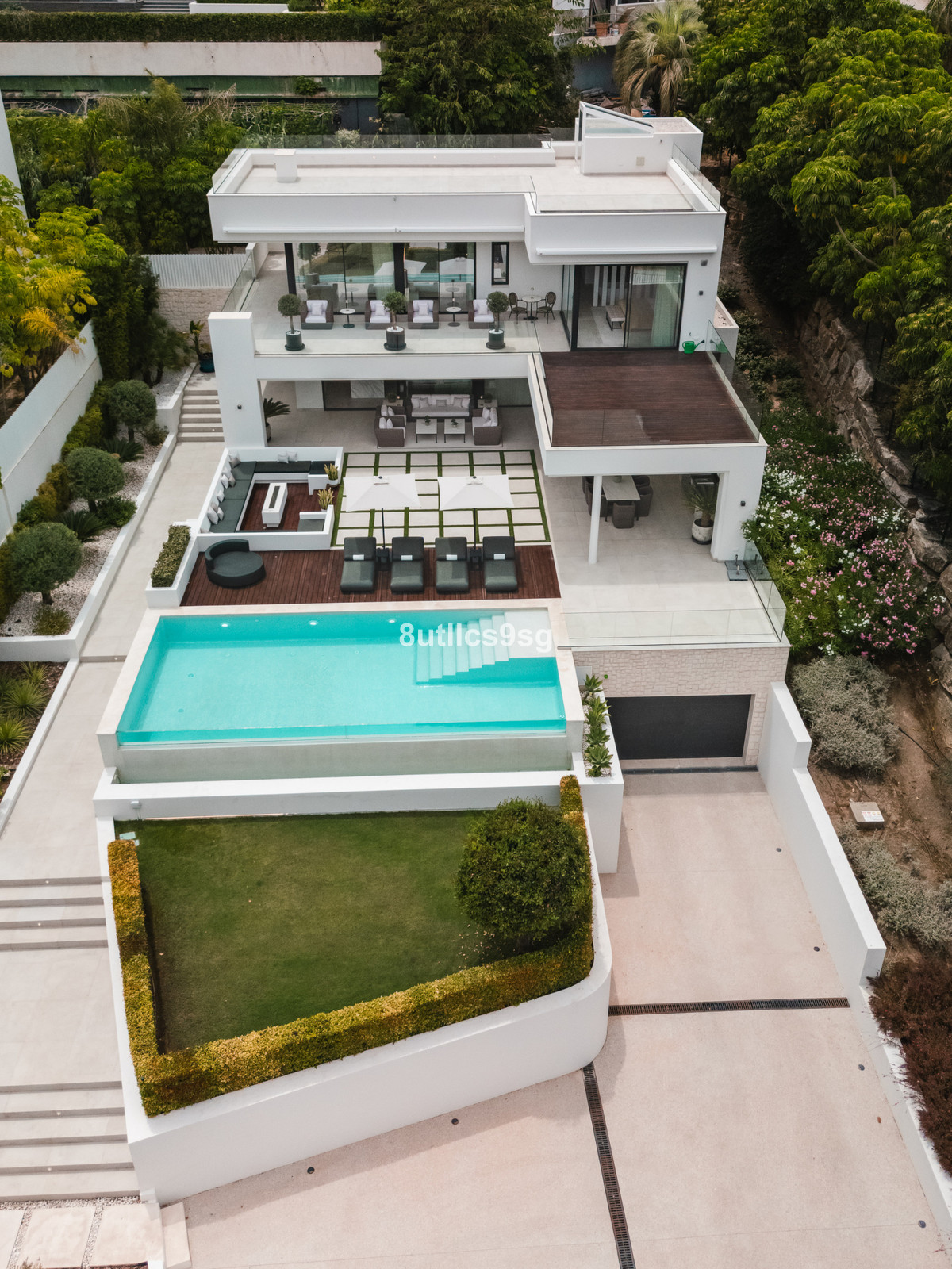 Huis te koop in Nueva Andalucía | 5 slaapkamers H4922260