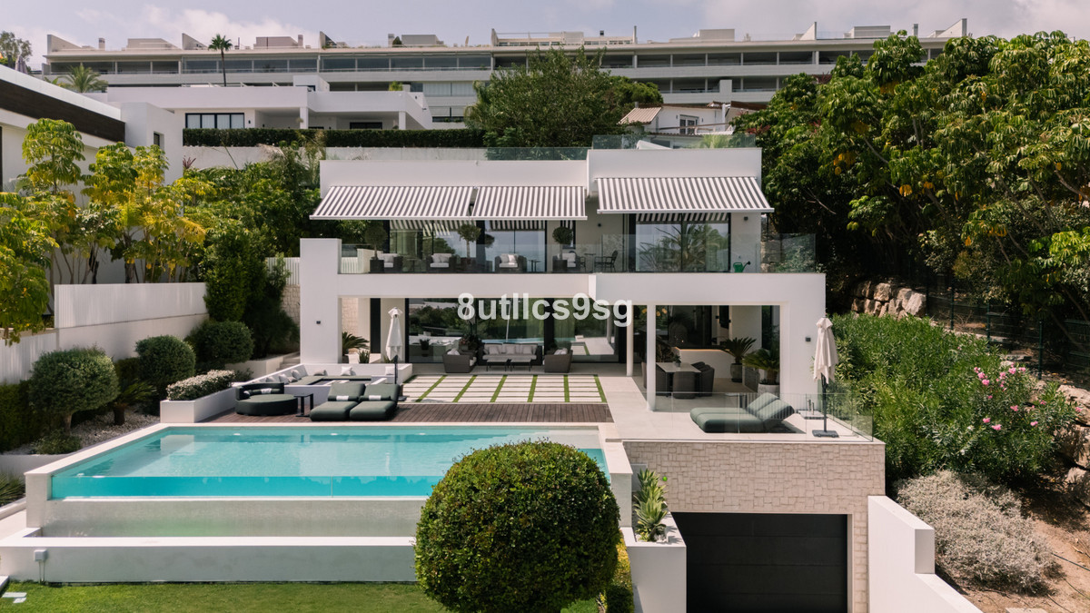 Huis te koop in Nueva Andalucía | 5 slaapkamers H4922260