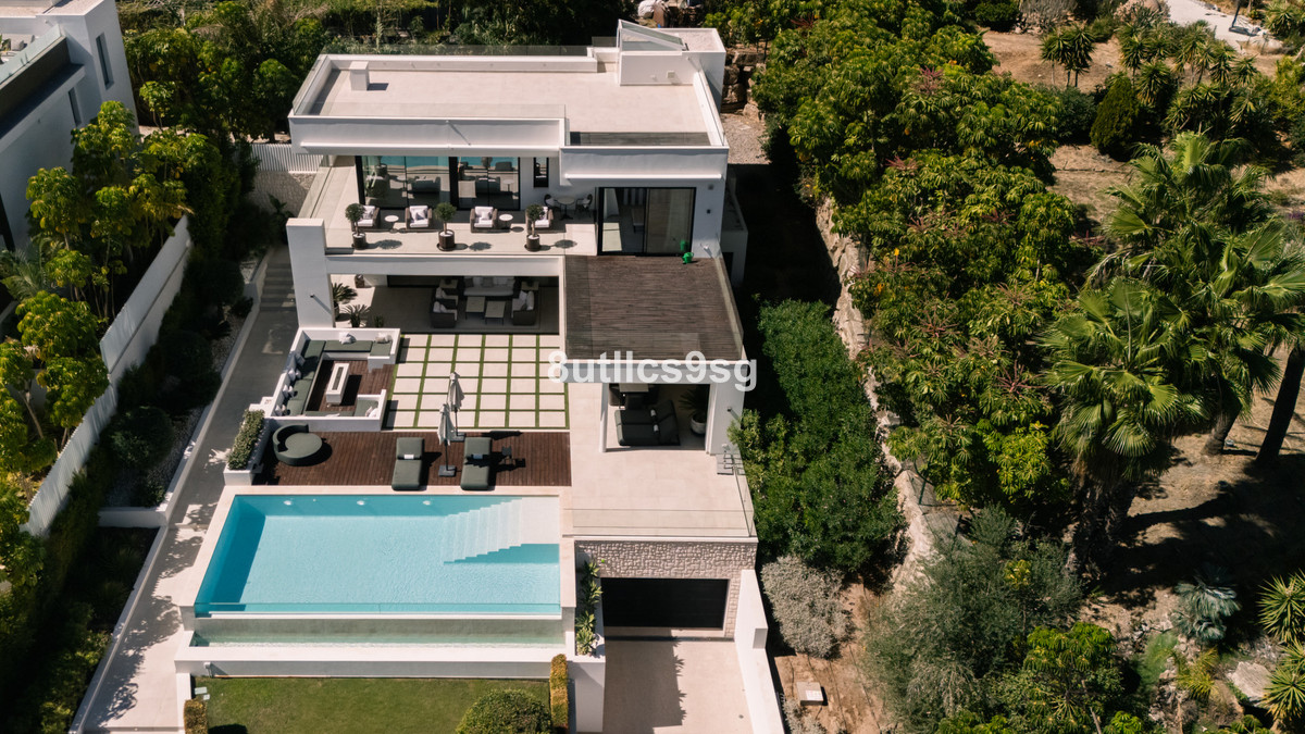 Huis te koop in Nueva Andalucía | 5 slaapkamers H4922260