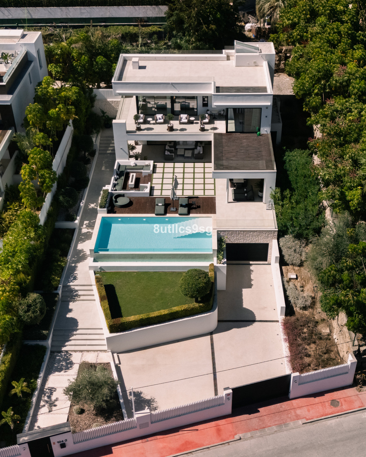 Huis te koop in Nueva Andalucía | 5 slaapkamers H4922260