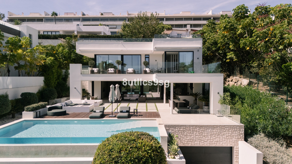 Huis te koop in Nueva Andalucía | 5 slaapkamers H4922260
