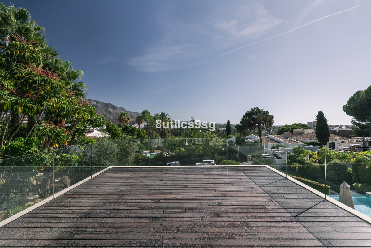 Huis te koop in Nueva Andalucía | 5 slaapkamers H4922260