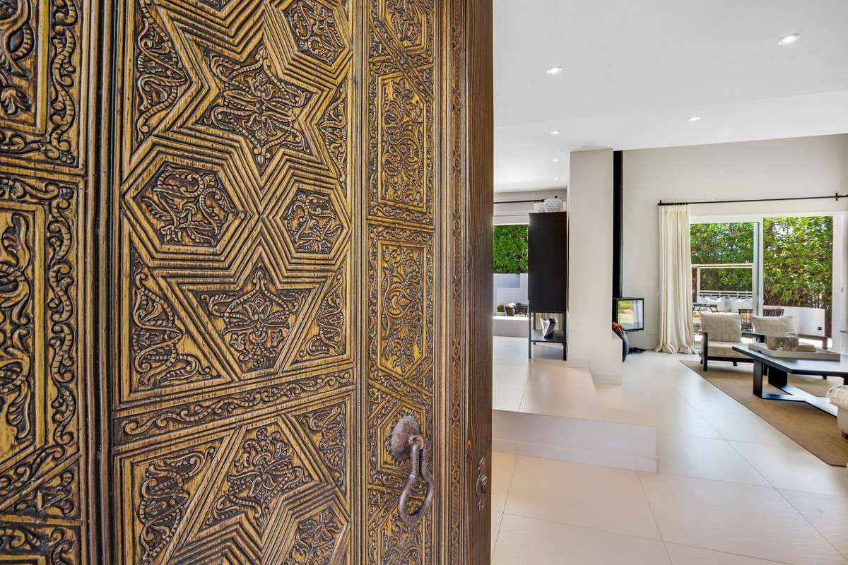 Huis te koop in Nueva Andalucía | 4 slaapkamers H4937398