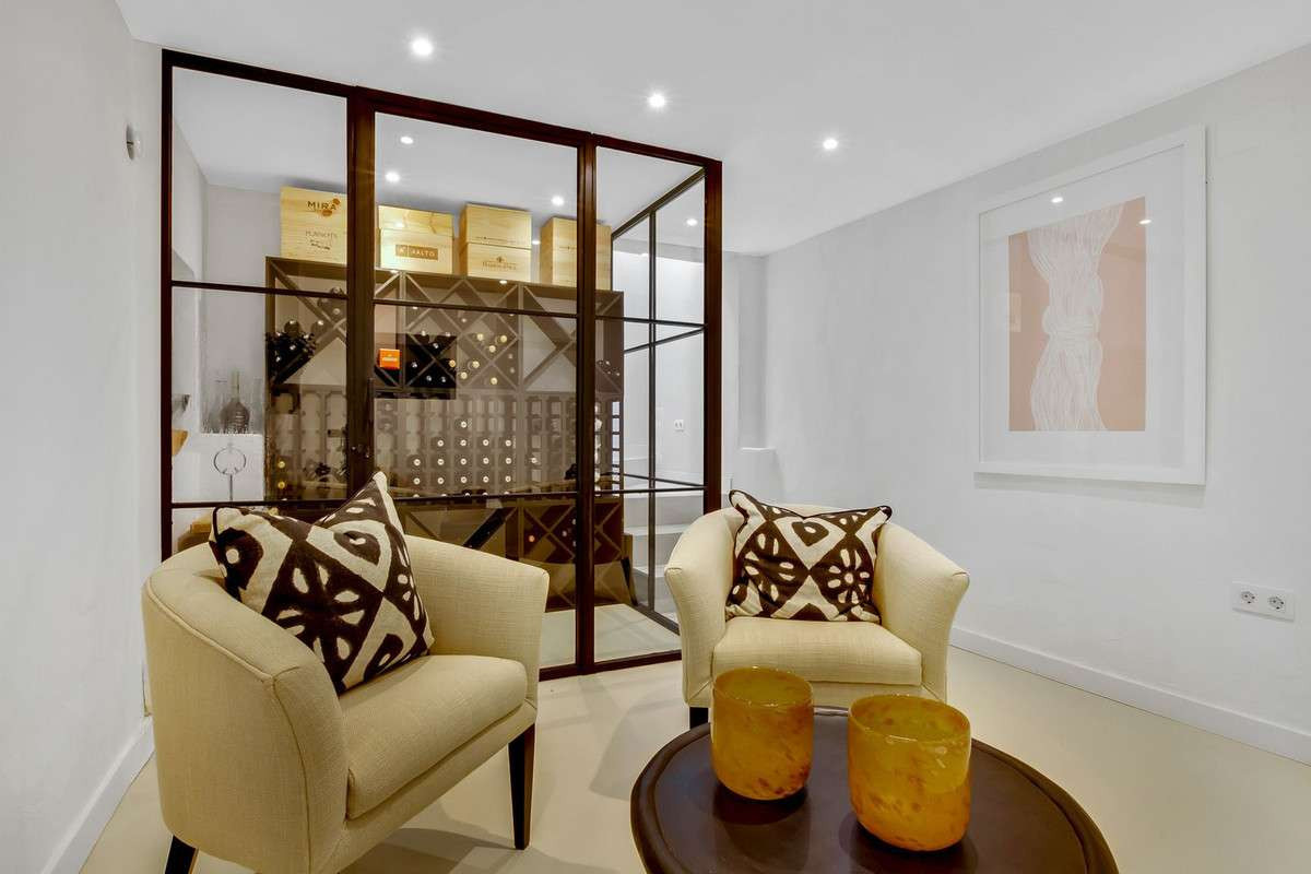 Huis te koop in Nueva Andalucía | 4 slaapkamers H4937398