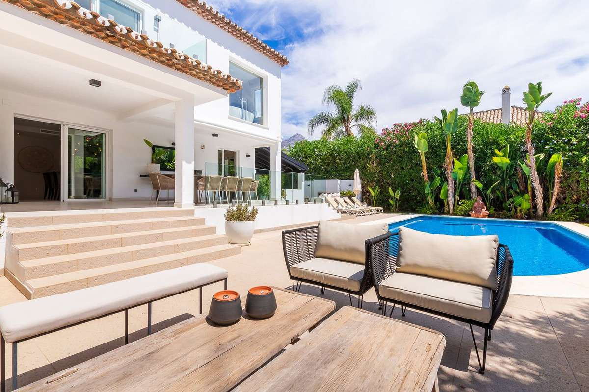 Huis te koop in Nueva Andalucía | 4 slaapkamers H4937398