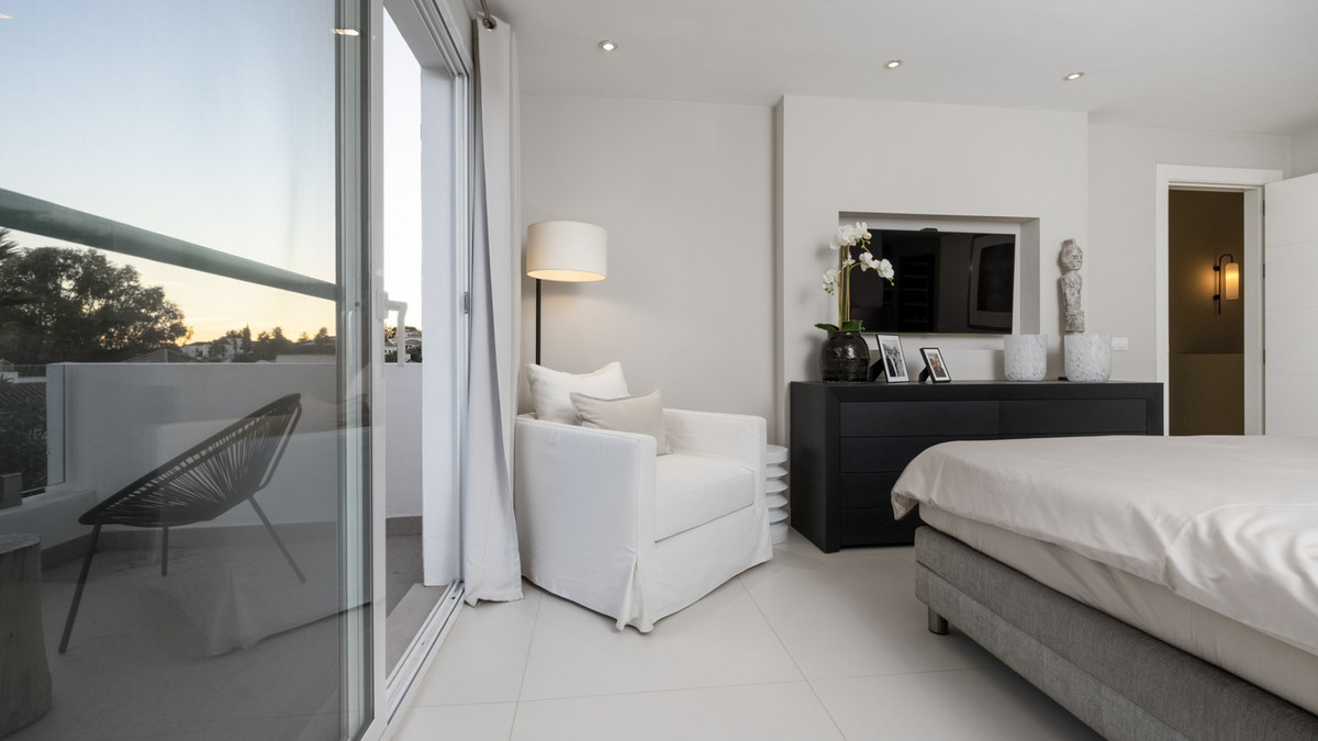 Huis te koop in Nueva Andalucía | 4 slaapkamers H4937398