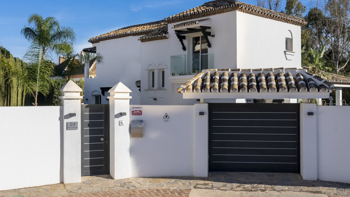 Huis te koop in Nueva Andalucía | 4 slaapkamers H4937398