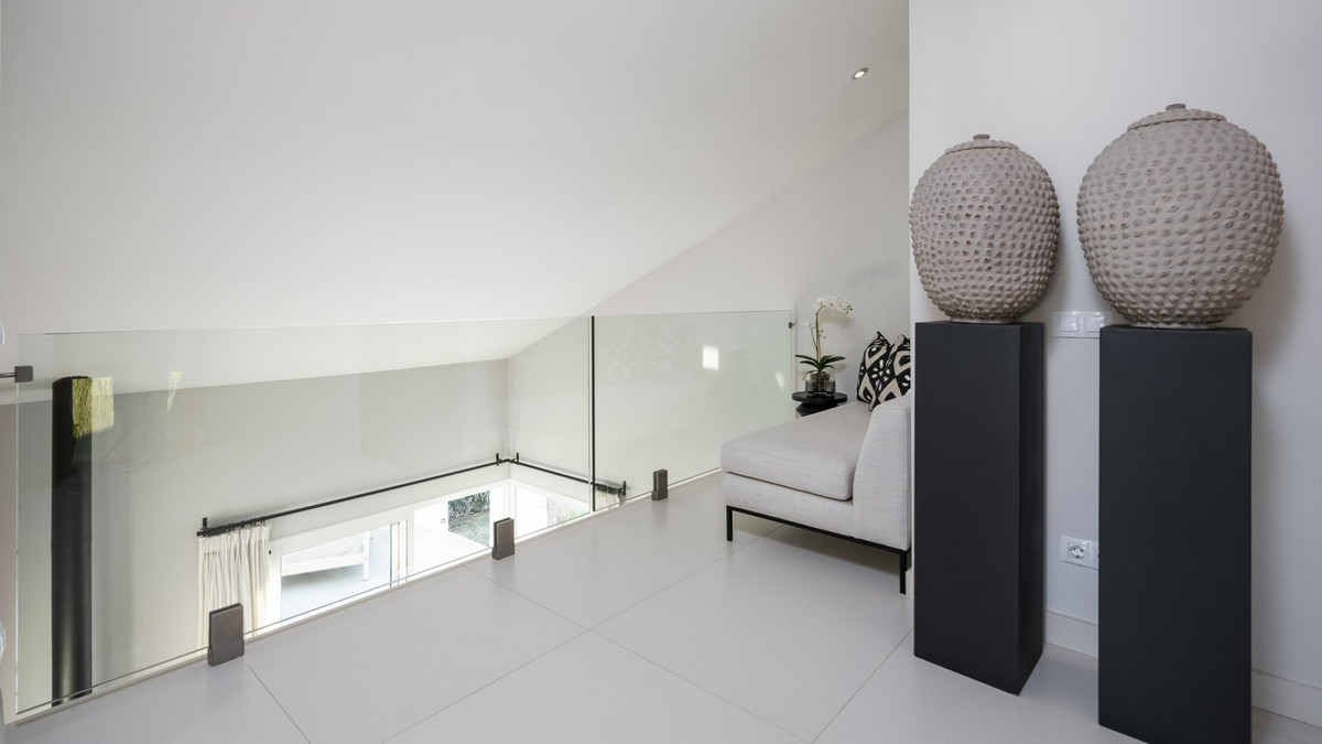 Huis te koop in Nueva Andalucía | 4 slaapkamers H4937398