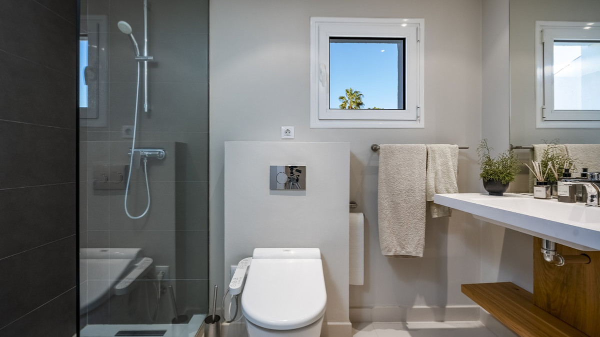 Huis te koop in Nueva Andalucía | 4 slaapkamers H4937398