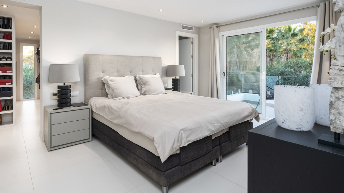 Huis te koop in Nueva Andalucía | 4 slaapkamers H4937398