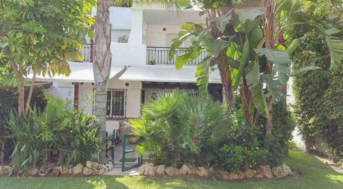Huis te koop in Nueva Andalucía | 4 slaapkamers H4981021
