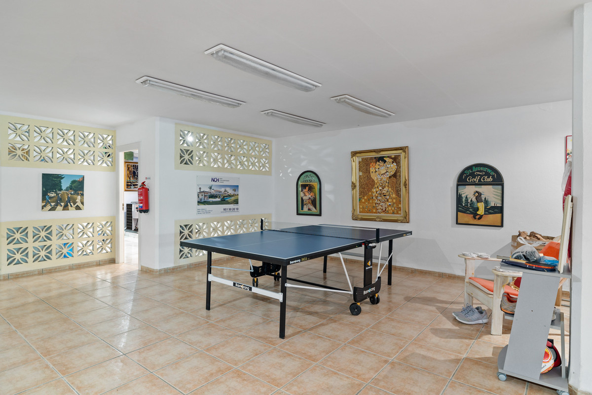 Huis te koop in Nueva Andalucía | 6 slaapkamers H4986523