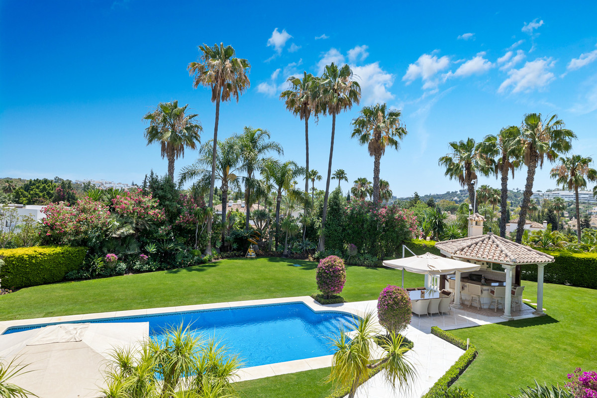 Huis te koop in Nueva Andalucía | 6 slaapkamers H4986523