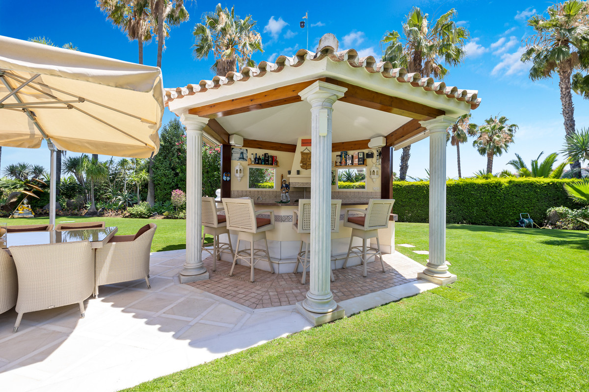 Huis te koop in Nueva Andalucía | 6 slaapkamers H4986523