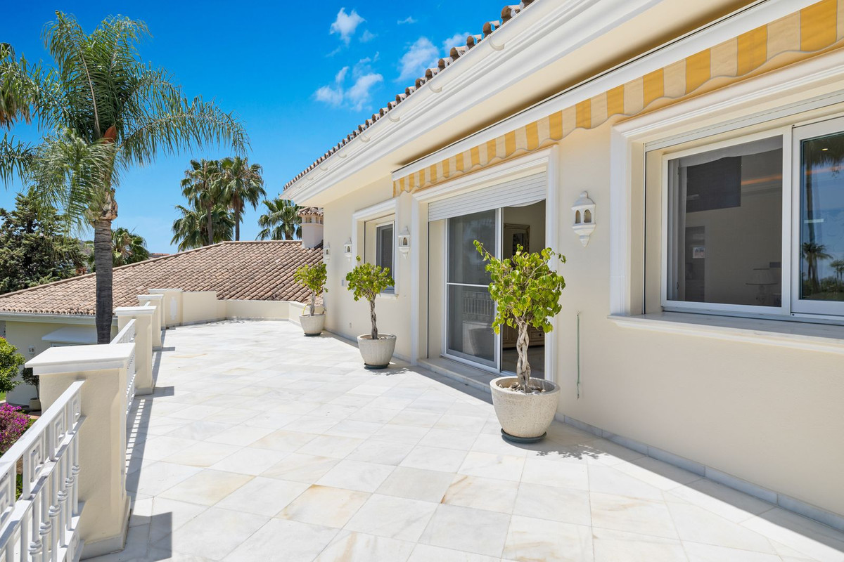 Huis te koop in Nueva Andalucía | 6 slaapkamers H4986700