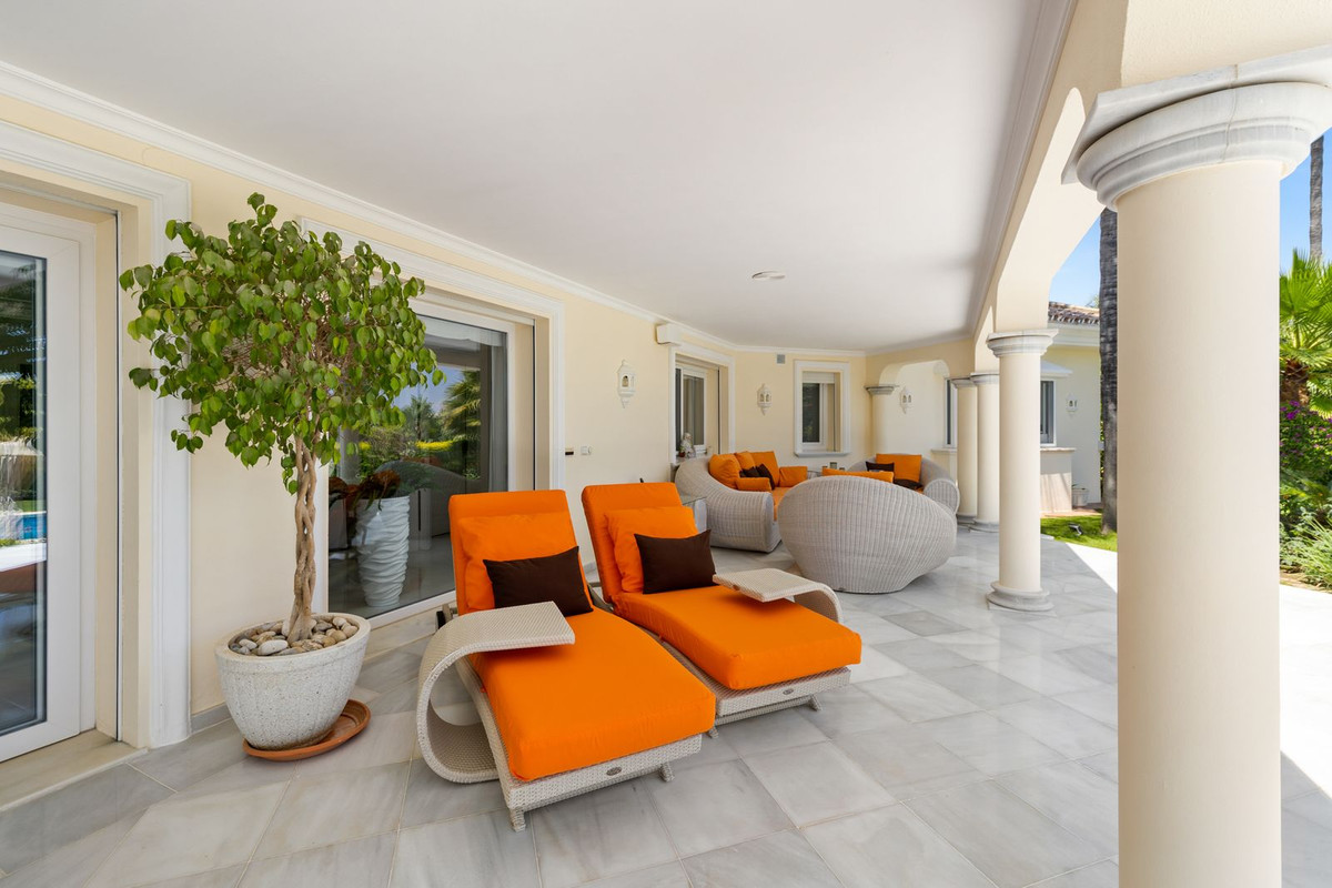 Huis te koop in Nueva Andalucía | 6 slaapkamers H4986700
