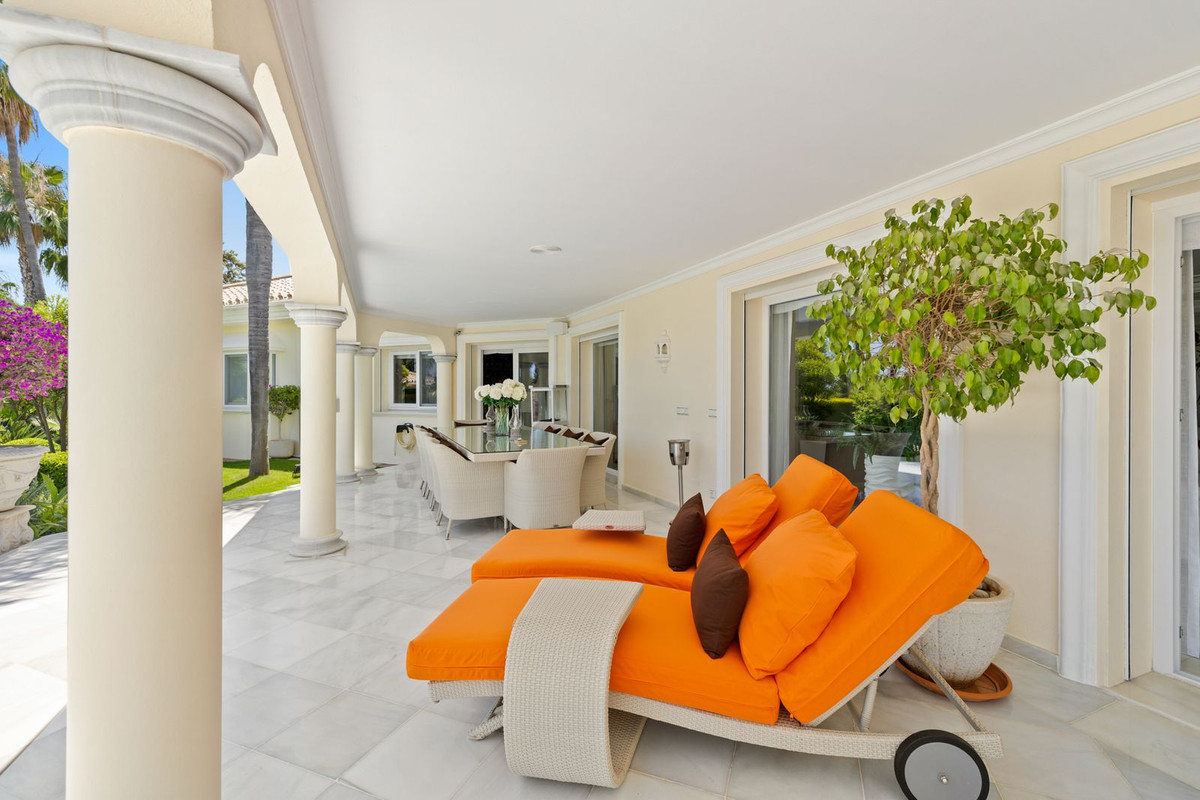 Huis te koop in Nueva Andalucía | 6 slaapkamers H4986700