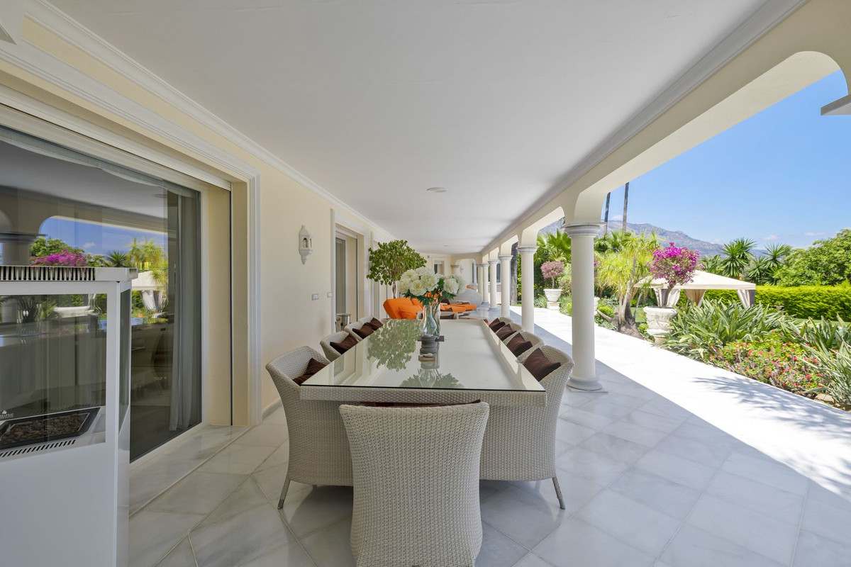 Huis te koop in Nueva Andalucía | 6 slaapkamers H4986700