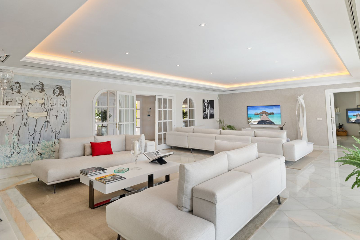 Huis te koop in Nueva Andalucía | 6 slaapkamers H4986700